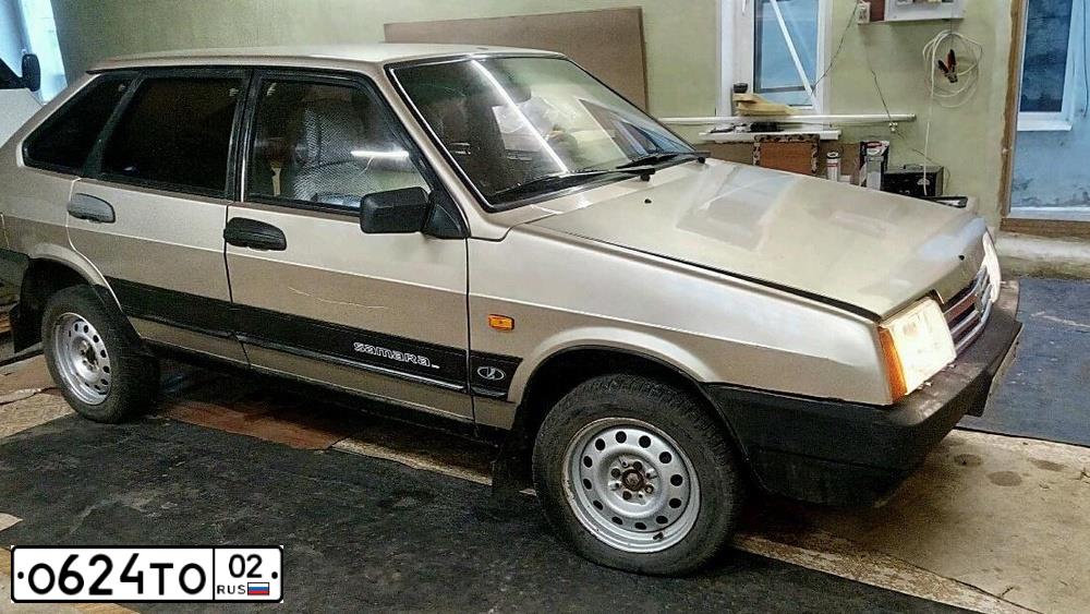 Фото автомобиля LADA 2109 SAMARA, 1998 — госномер О624ТО02. Цвет: Серебристо-золотой
