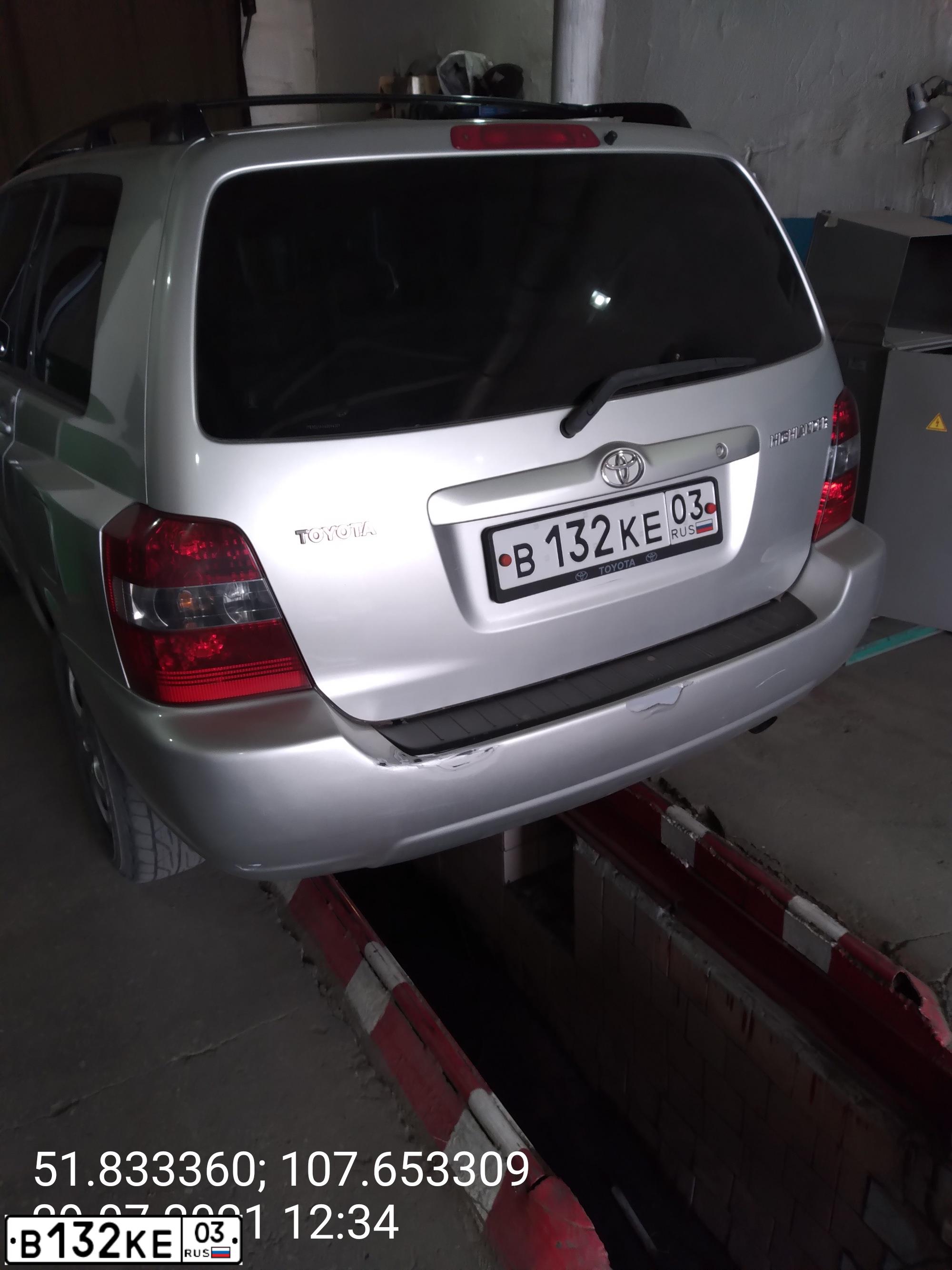 Фото автомобиля SSANGYONG ISTANA, 1992 — госномер У337КВ03. Цвет: СЕРЫЙ