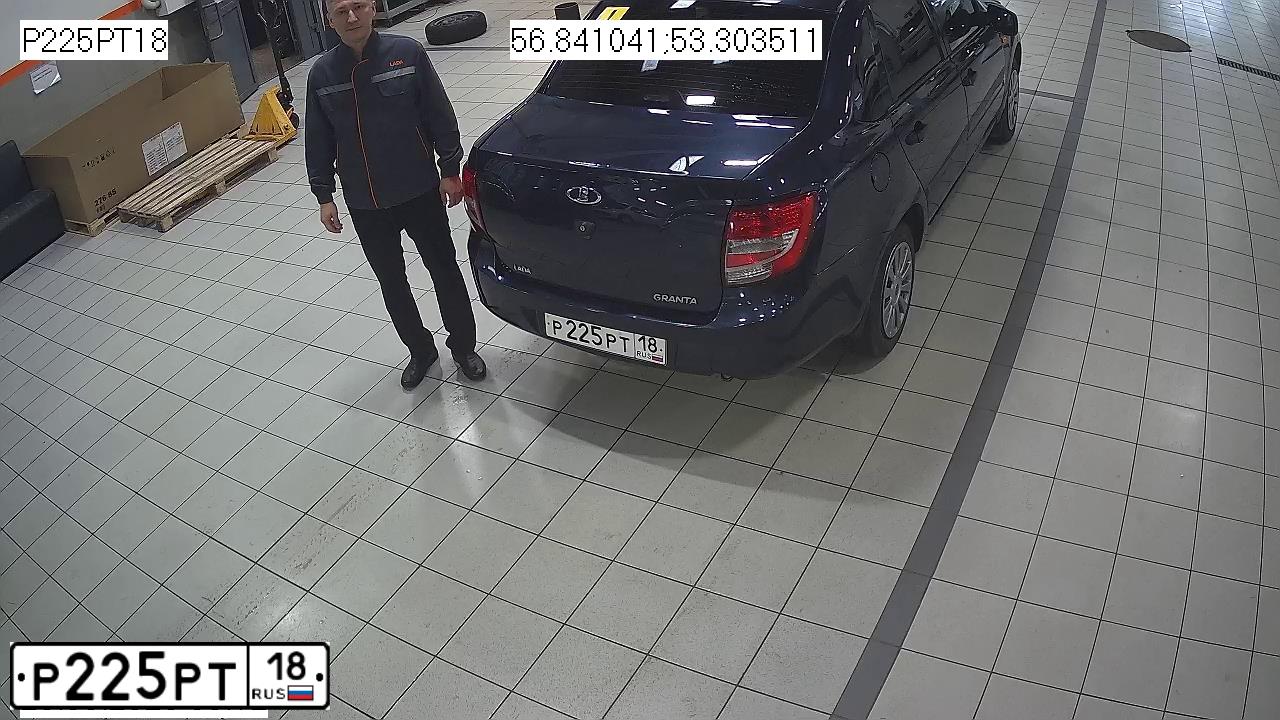 Фото автомобиля LADA 2190 GRANTA, 2013 — госномер Х218МР18. Цвет: СЕРО-СИНИЙ