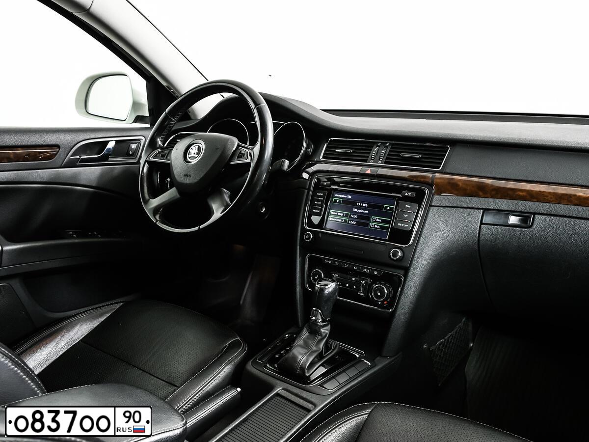 Фото автомобиля TOYOTA LANDCRUISER, 2004 — госномер Т370ХА197. Цвет: ЧЕРНЫЙ