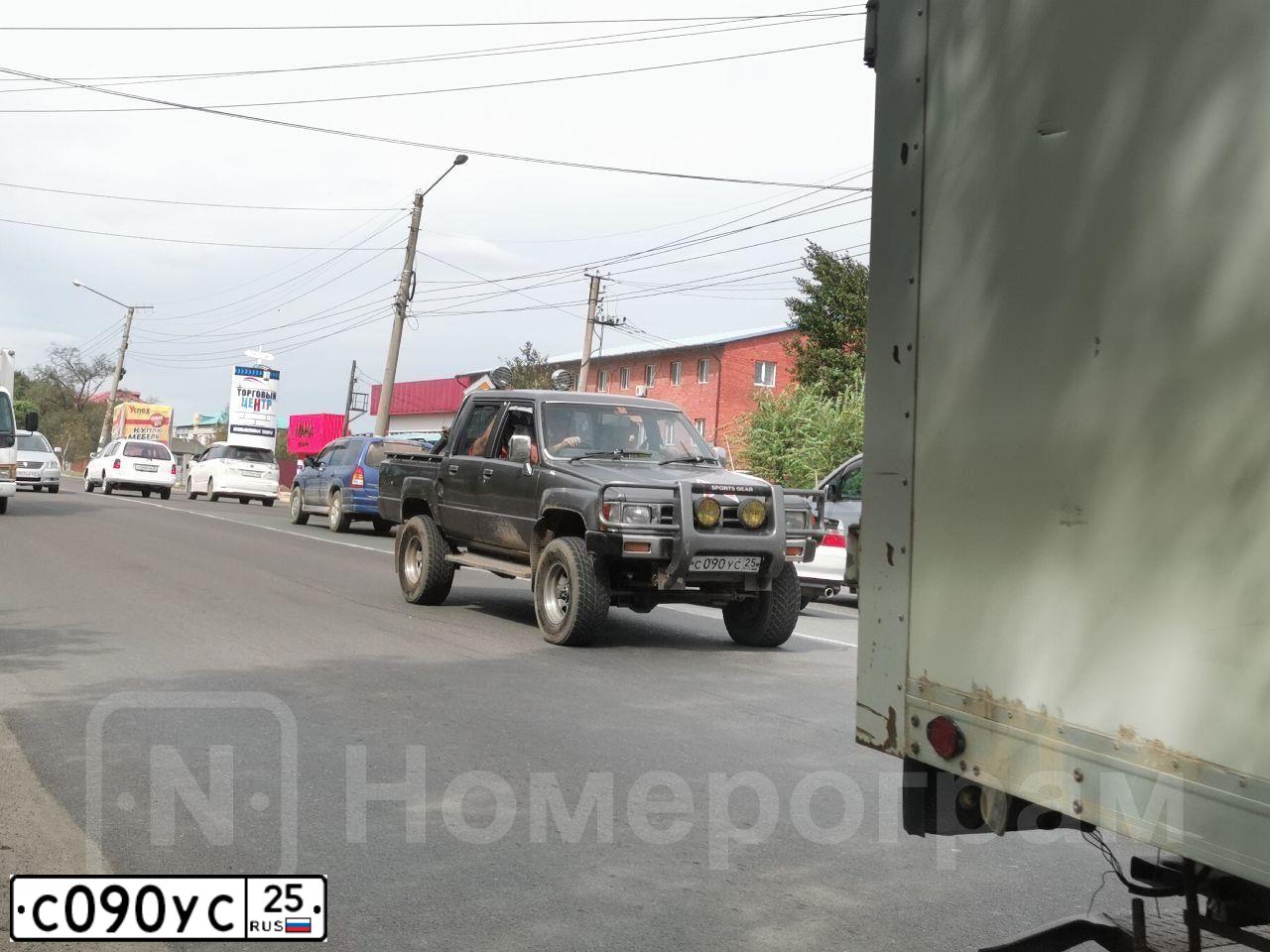 Фото автомобиля LADA PRIORA, 2010 — госномер Р601РУ46. Цвет: Серо-сине-зеленый