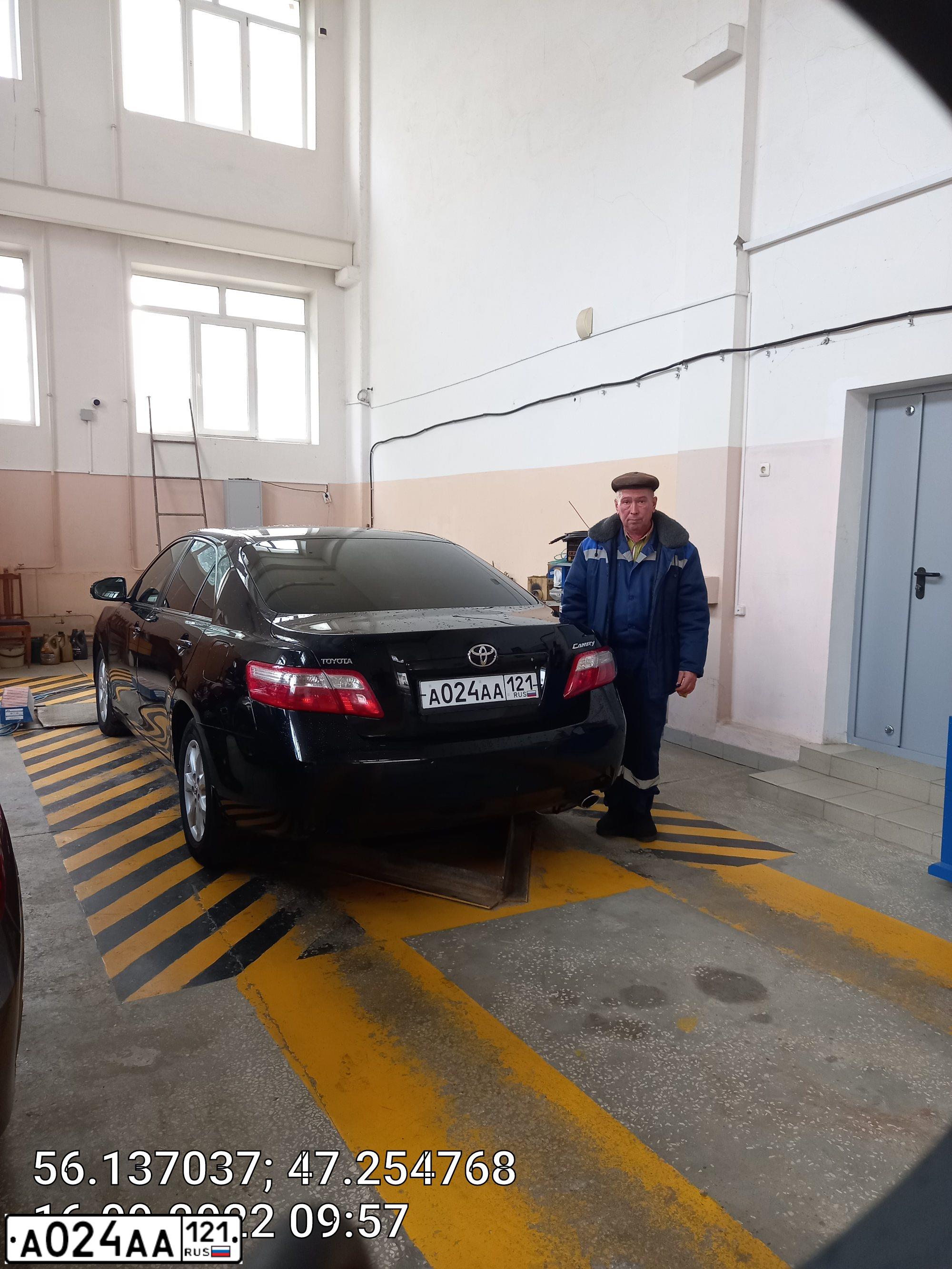 Фото автомобиля TOYOTA CAMRY, 2011 — госномер М385РК21. Цвет: ЧЕРНЫЙ