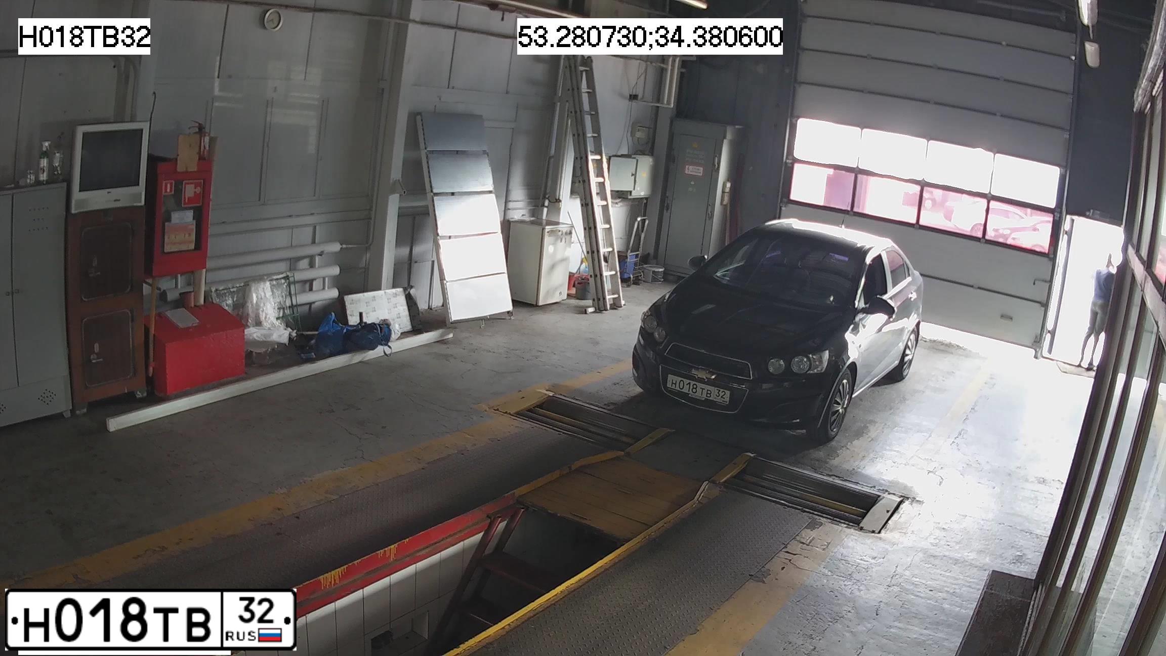 Фото автомобиля CHEVROLET AVEO, 2012 — госномер М939ОМ32. Цвет: ЧЕРНЫЙ