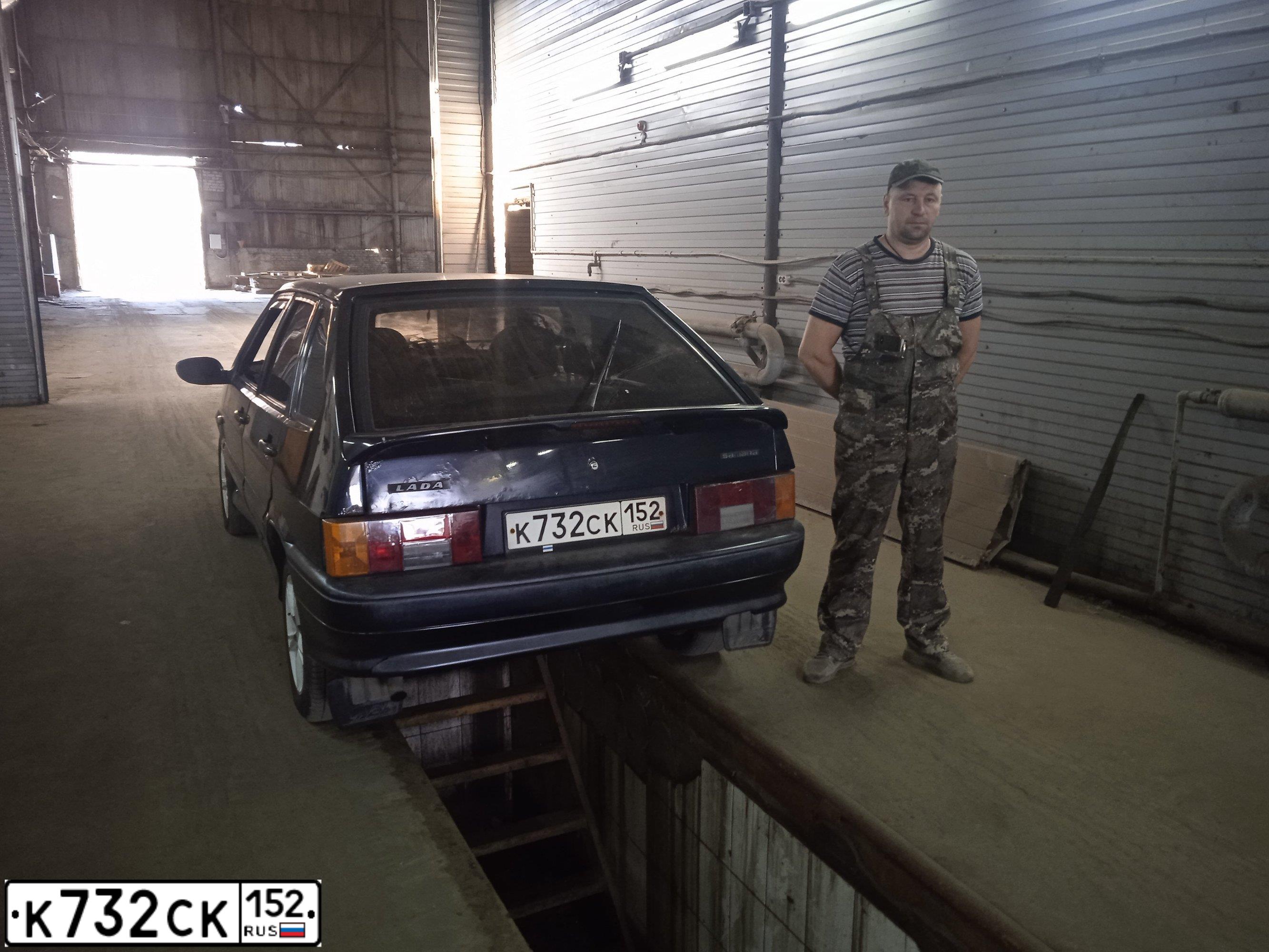 Фото автомобиля LADA 2114, 2007 — госномер Х798НМ152. Цвет: ГРАФИТОВЫЙ МЕТАЛЛИК