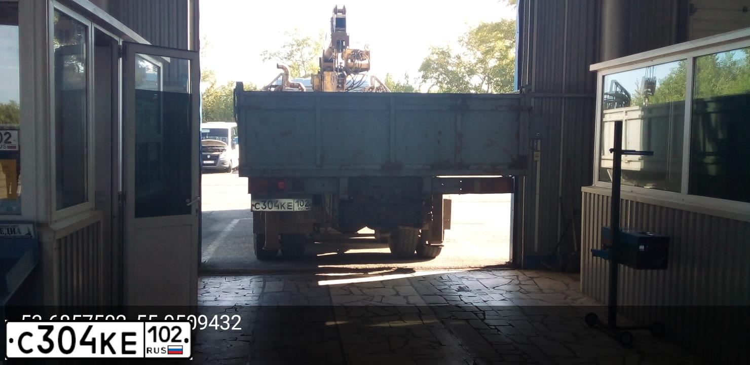 Фото автомобиля URAL 63685 /6X4/ CHASSIS, 2008 — госномер С304КЕ102. Цвет: СЕРЫЙ