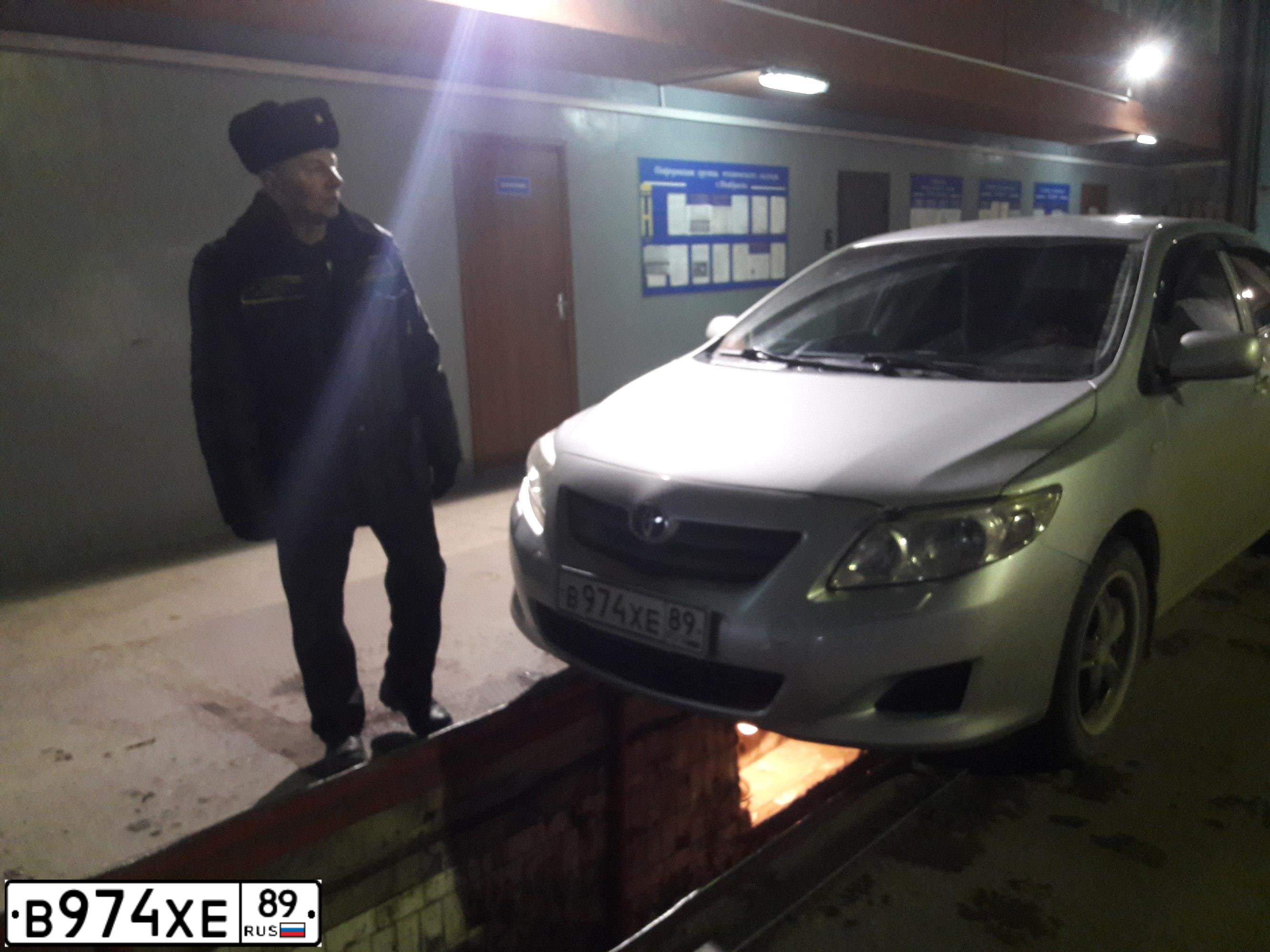 Фото автомобиля TOYOTA COROLLA, 2008 — госномер Н575ТВ86. Цвет: СЕРЕБРИСТЫЙ