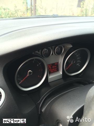 Фото автомобиля FORD FOCUS, 2010 — госномер М421МР48. Цвет: ЧЕРНЫЙ