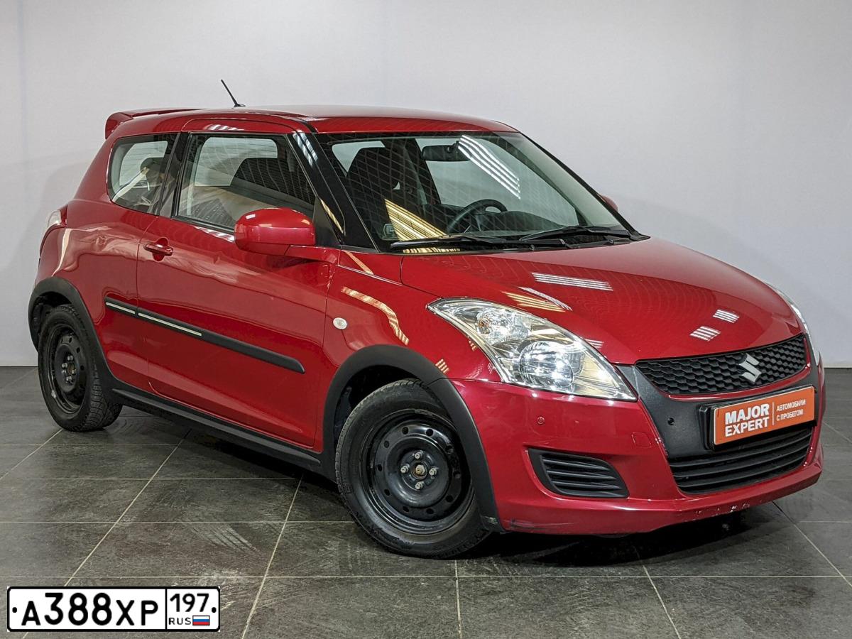 Фото автомобиля SUZUKI SWIFT, 2012 — госномер А388ХР197. Цвет: КРАСНЫЙ