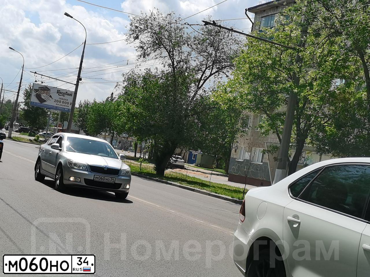 Фото автомобиля KIA CEE'D, 2008 — госномер М060НО34. Цвет: БЕЛЫЙ
