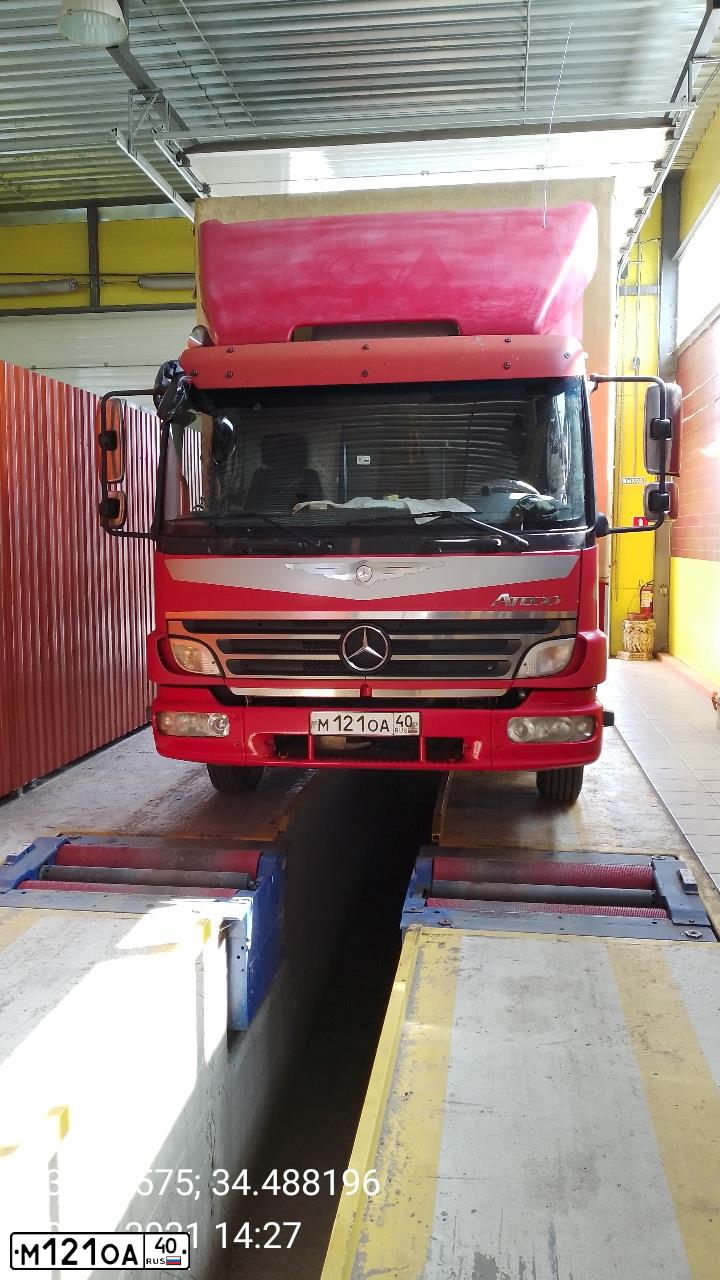 Фото автомобиля MERCEDES ATEGO, 2008 — госномер О432СК32. Цвет: Красный