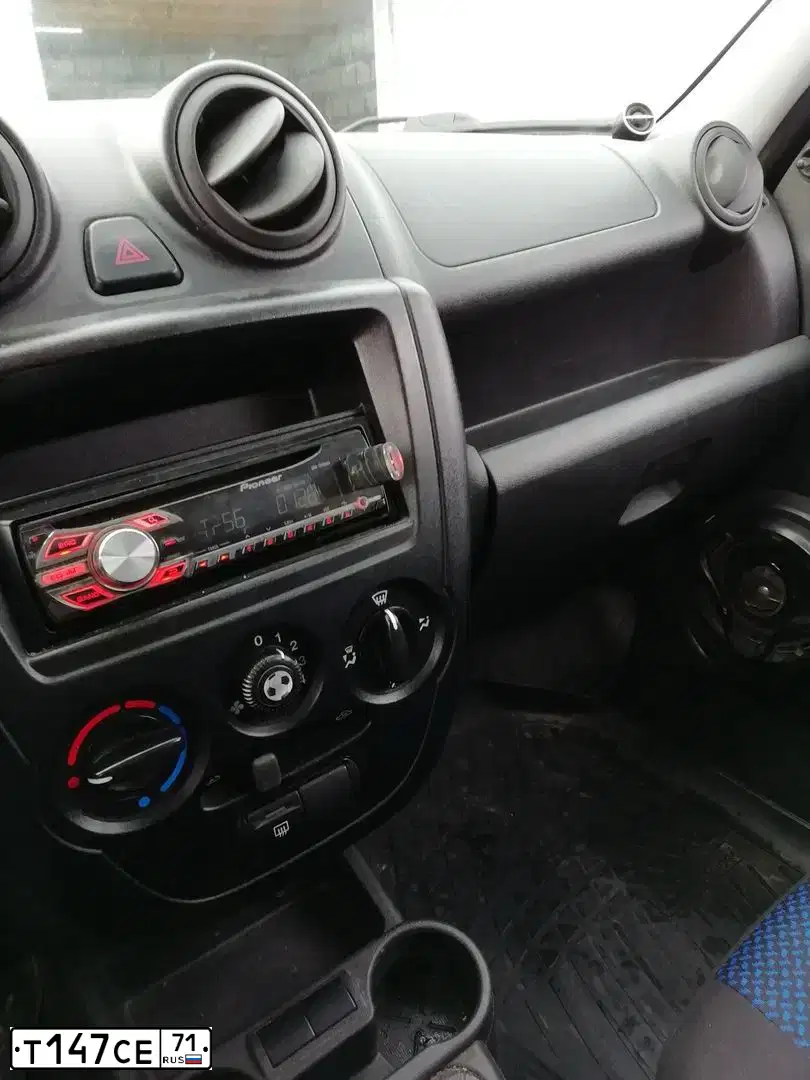 Фото автомобиля LADA 2190 GRANTA, 2013 — госномер М645ХЕ36. Цвет: СИНИЙ