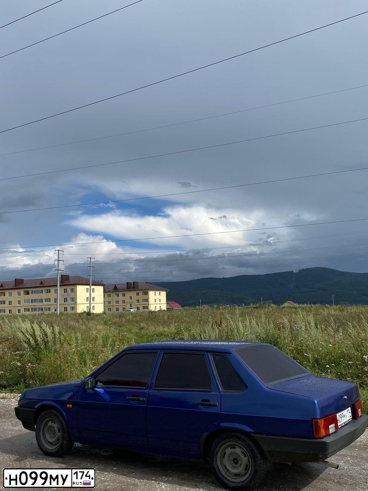 Фото автомобиля LADA 2109 SAMARA, 2001 — госномер Р511ЕВ774. Цвет: СЕРЕБРИСТЫЙ ЯРКО-СИНИЙ