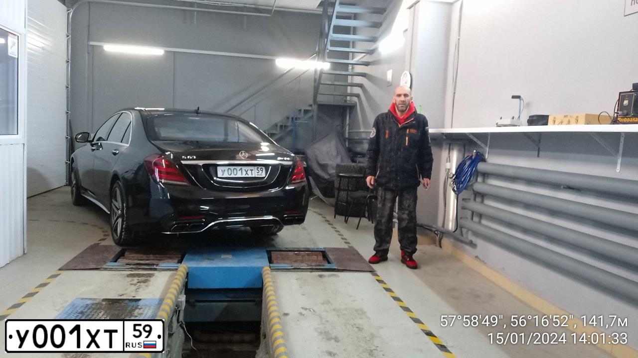 Фото автомобиля MERCEDES-BENZ CLS-KLASSE, 2015 — госномер О077УО154