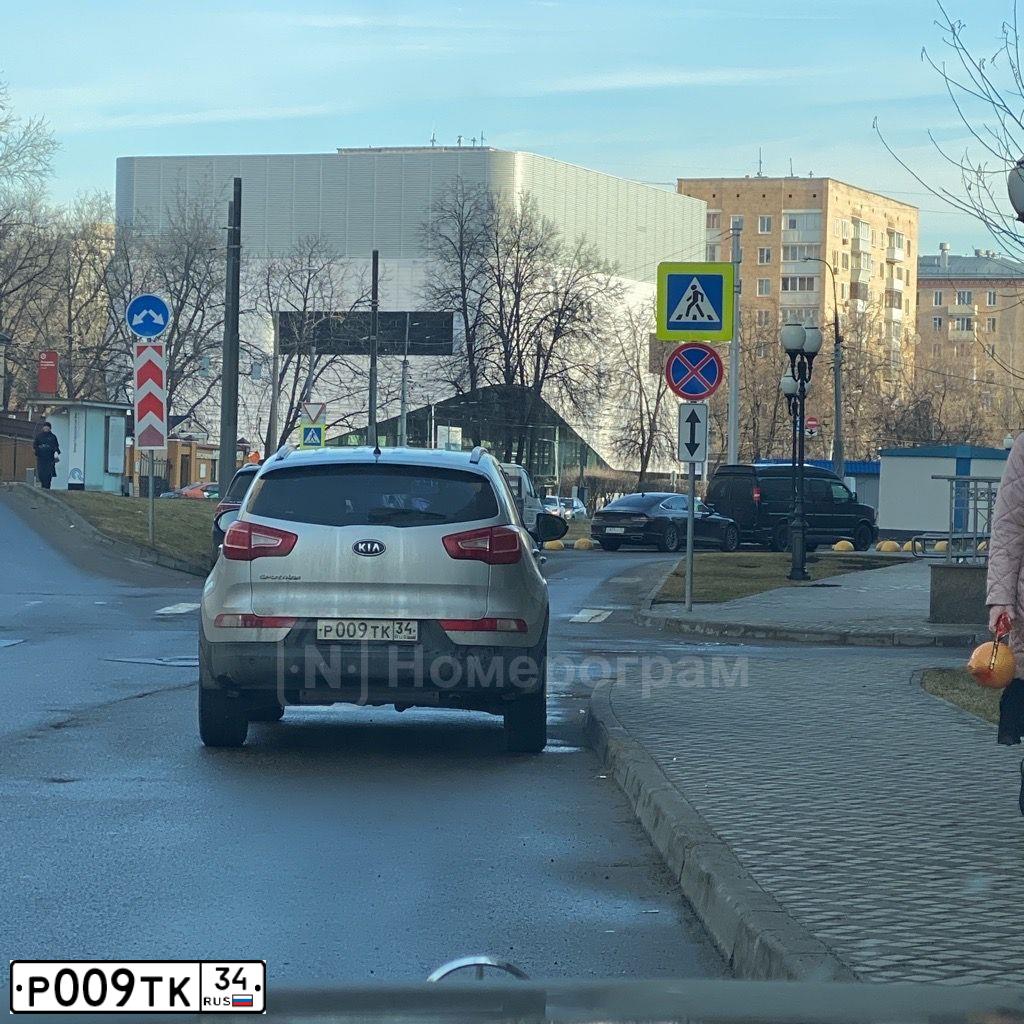 Фото автомобиля LADA 2114 SAMARA, 2010 — госномер Р009ТК34. Цвет: СЕРО СИНЕ-ЗЕЛЕНЫЙ