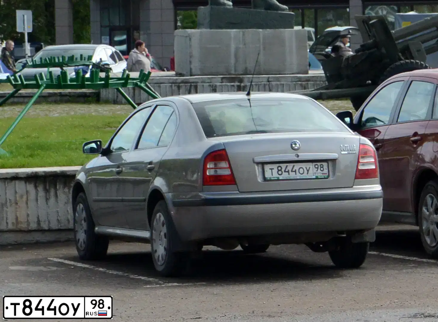 Фото автомобиля SKODA OCTAVIA, 2008 — госномер Р068КТ198. Цвет: СЕРЫЙ