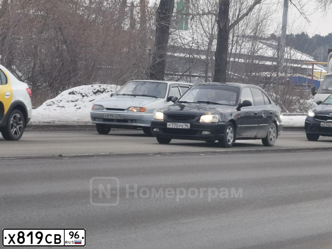 Фото автомобиля ВАЗ 211440 ЛАДА САМАРА, 2008 — госномер Х819СВ96. Цвет: СЕРЕБРИСТЫЙ