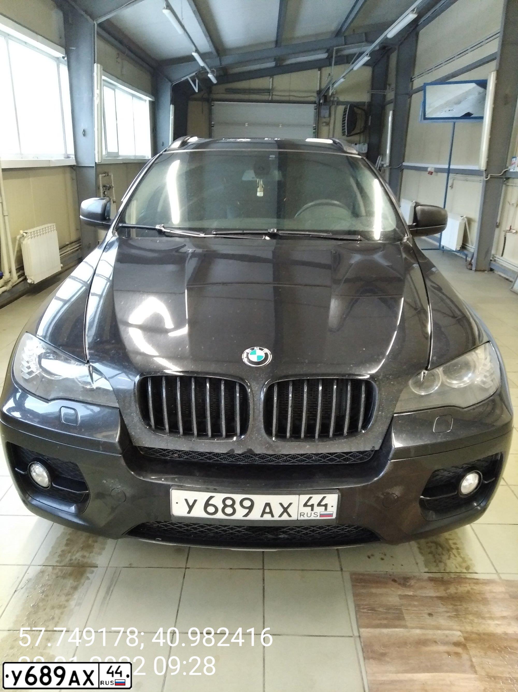 Фото автомобиля BMW X6, 2008 — госномер О866ТН44. Цвет: ЧЕРНЫЙ