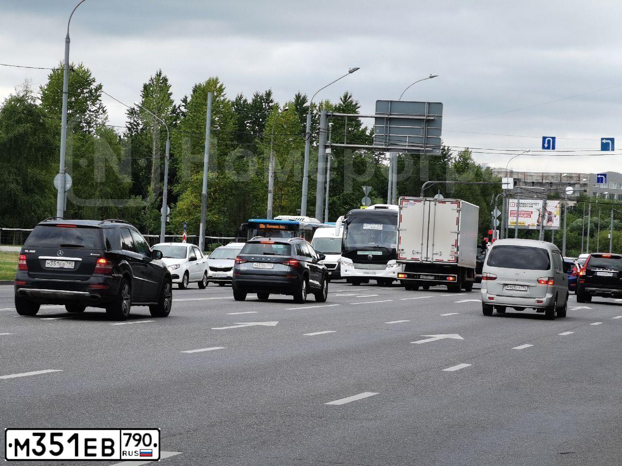 Фото автомобиля MERCEDES M-KLASSE, 2010 — госномер Х455ОМ37. Цвет: ЧЕРНЫЙ