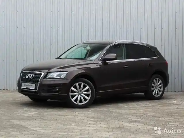 Фото автомобиля AUDI Q5, 2011 — госномер В720ТН126. Цвет: Коричневый