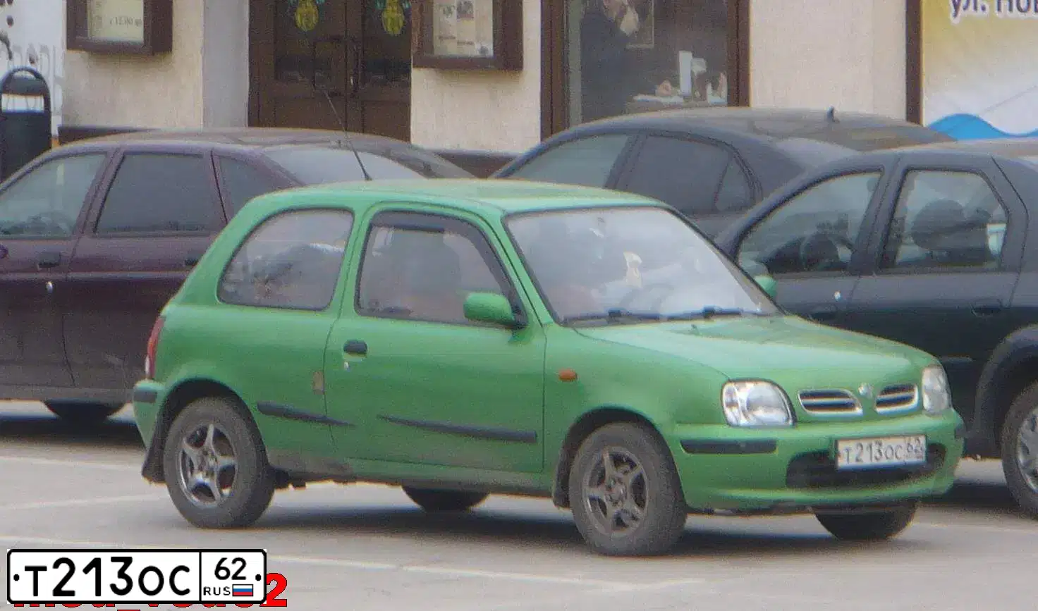 Фото автомобиля NISSAN MICRA, 1999 — госномер Х213ОС62. Цвет: ЗЕЛЕНЫЙ