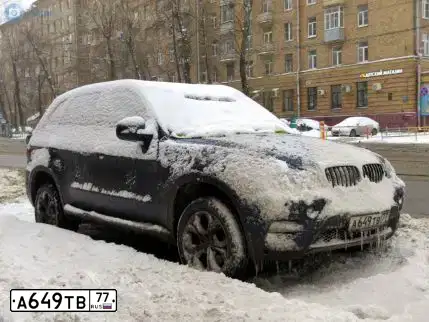 Фото автомобиля BMW X5, 2010 — госномер А649ТВ77. Цвет: ТЕМНО-СИНИЙ