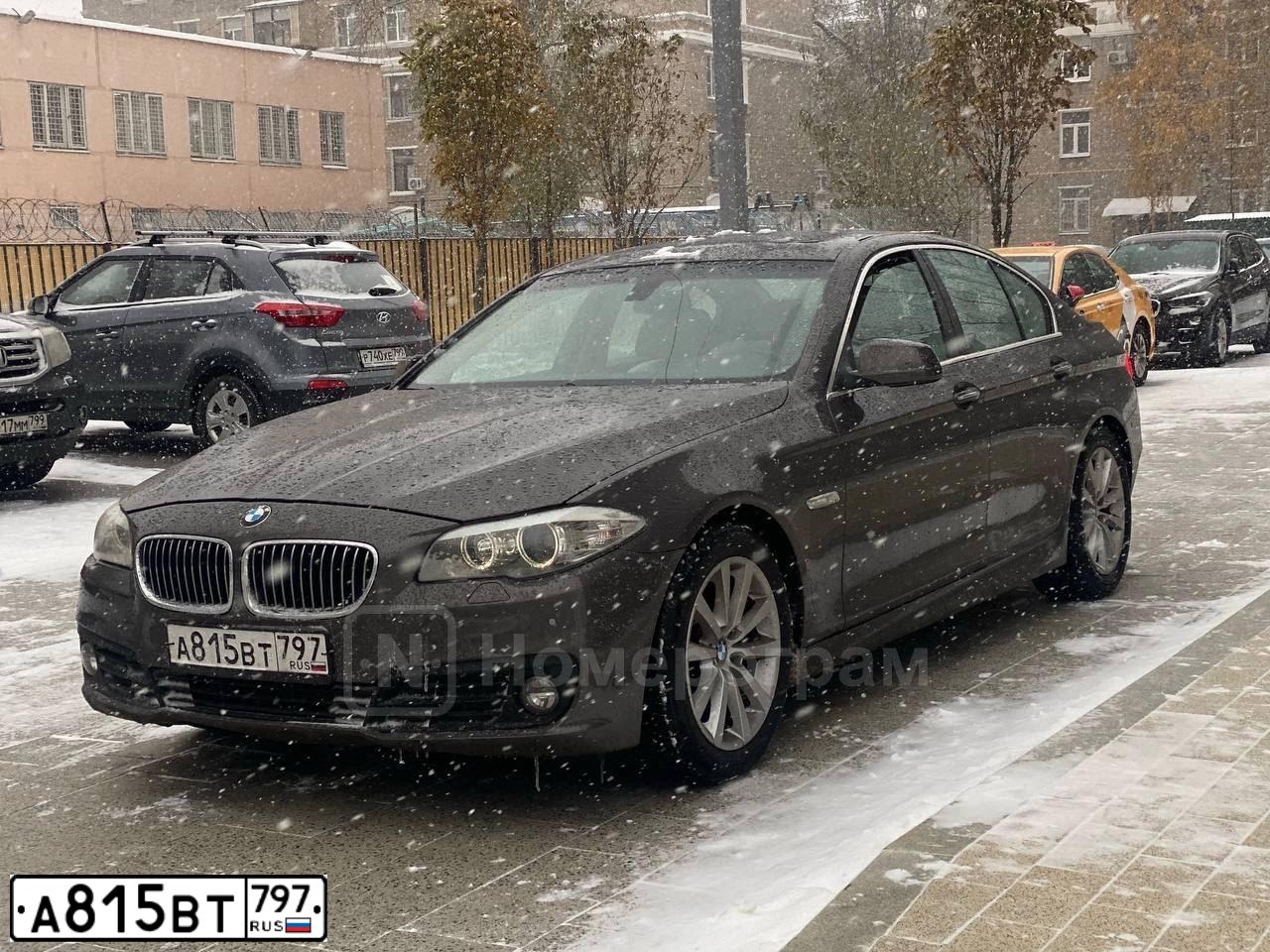 Фото автомобиля BMW SERIE 5, 2011 — госномер У054ВВ05. Цвет: Коричневый