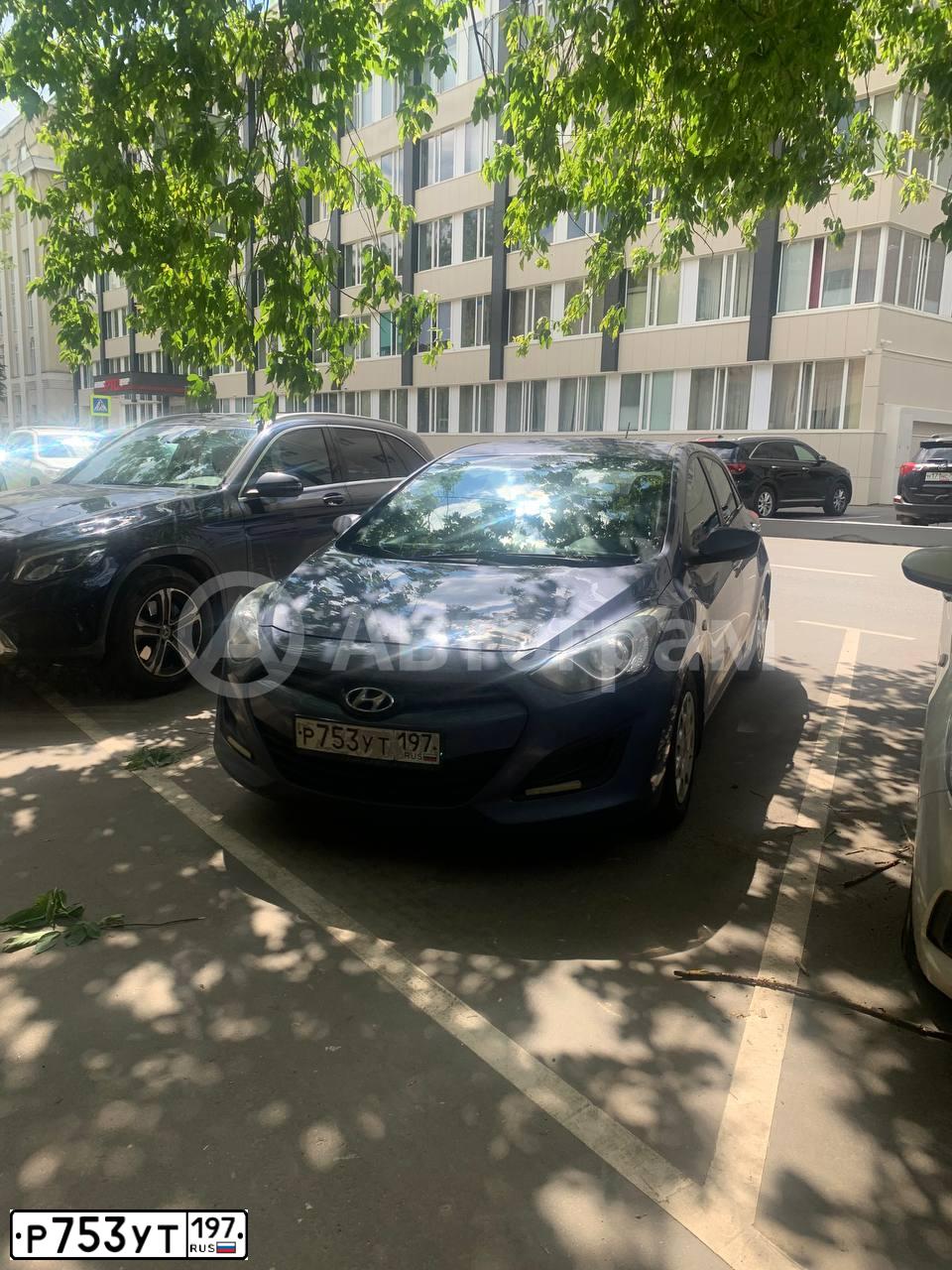 Фото автомобиля HYUNDAI I30, 2012 — госномер Р753УТ197. Цвет: СИНИЙ