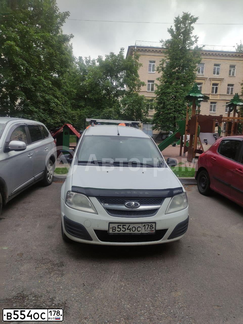 Фото автомобиля LADA LARGUS, 2013 — госномер В554ОС178. Цвет: БЕЛЫЙ