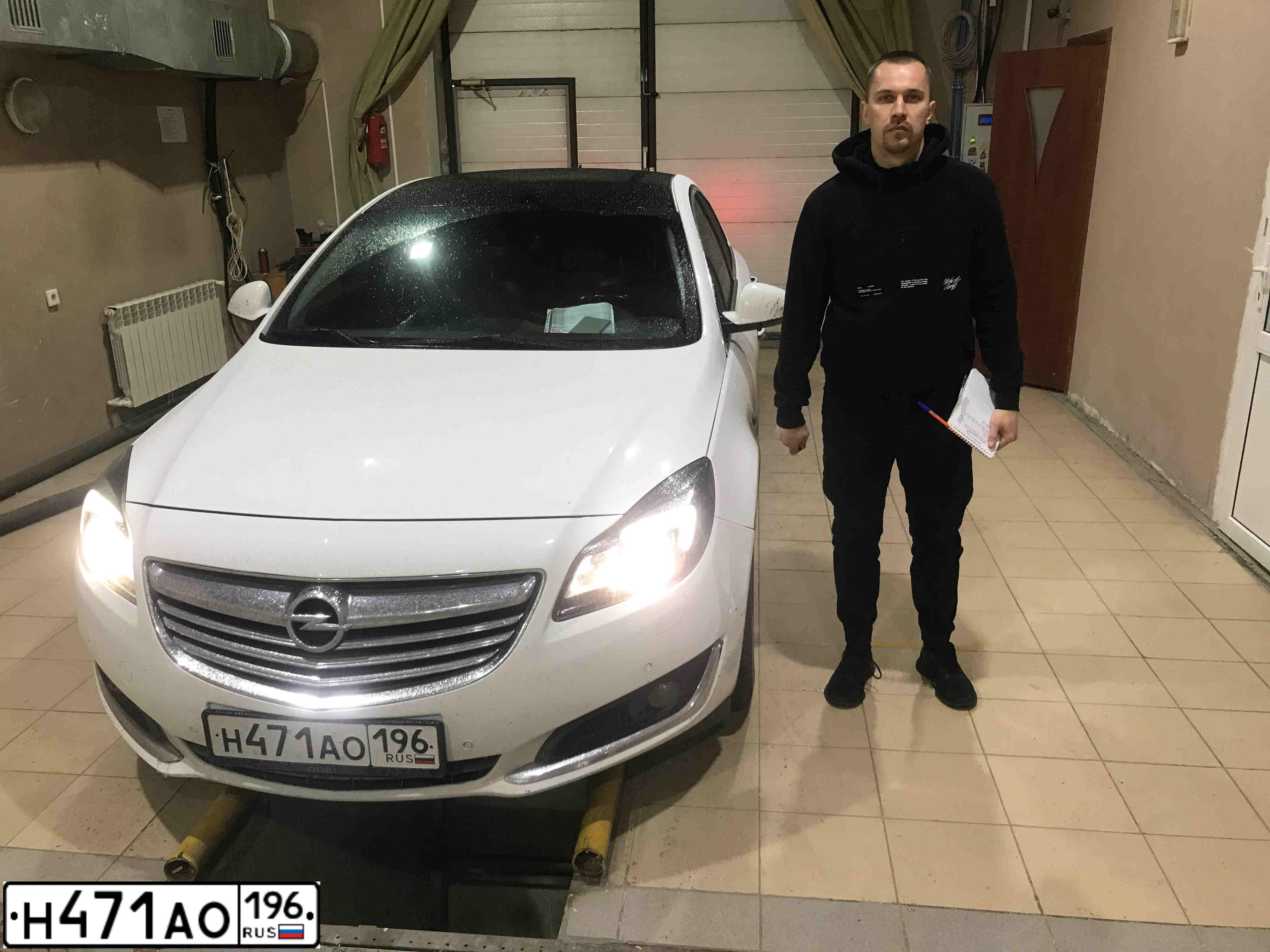 Фото автомобиля LADA 2171 PRIORA, 2012 — госномер К090ТЕ763. Цвет: средний серо-зеленый металлик