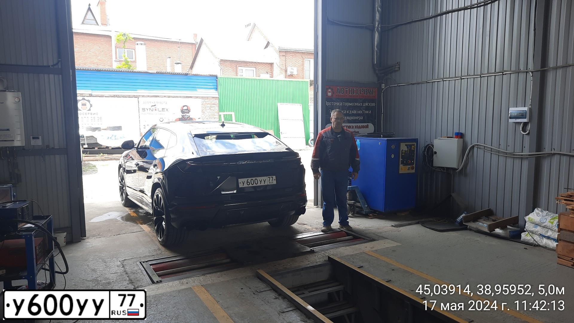 Фото автомобиля CHEVROLET TAHOE, 2006 — госномер М170ОС13. Цвет: ЧЕРНЫЙ