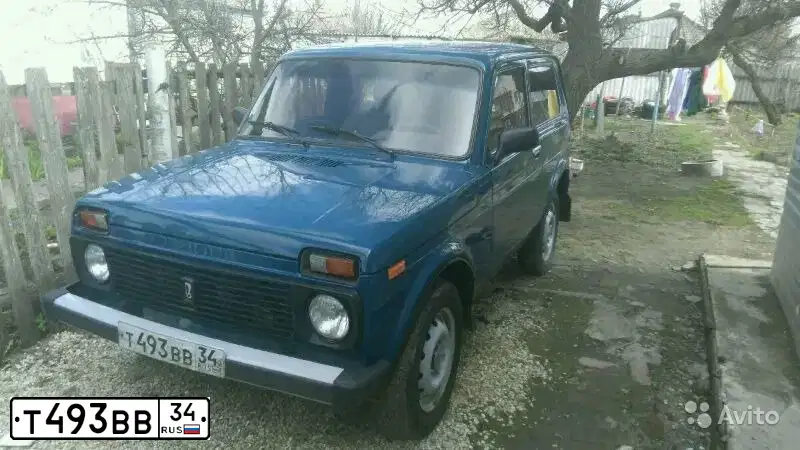 Фото автомобиля ВАЗ 21214, 2001 — госномер М075ТА134. Цвет: СИНЕ ЗЕЛЕНЫЙ