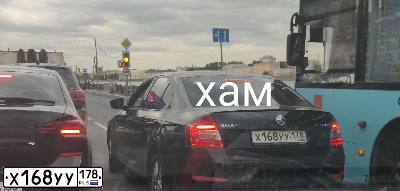 Фото автомобиля SKODA OCTAVIA, 2016 — госномер Х168УУ178. Цвет: ЧЕРНЫЙ