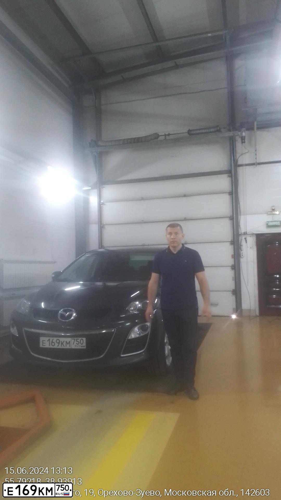 Фото автомобиля MAZDA CX-7, 2011 — госномер Е169КМ750. Цвет: ЧЕРНЫЙ