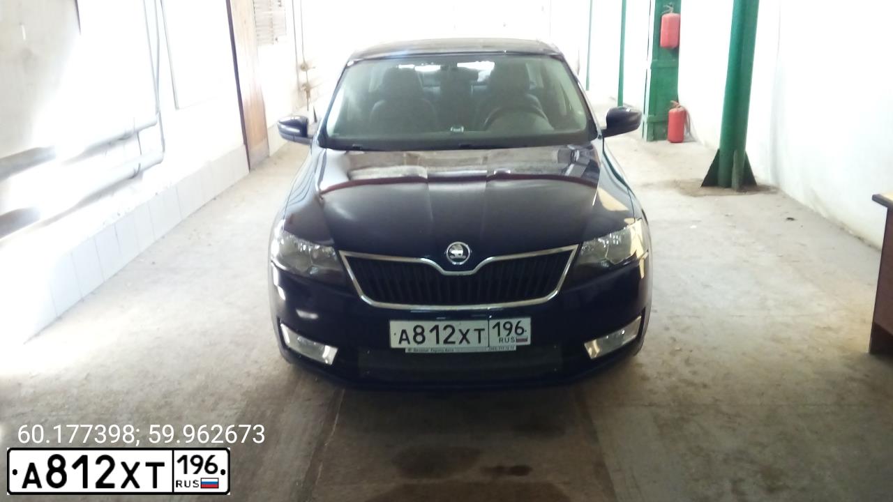 Фото автомобиля SKODA RAPID, 2014 — госномер А812ХТ196. Цвет: СИНИЙ