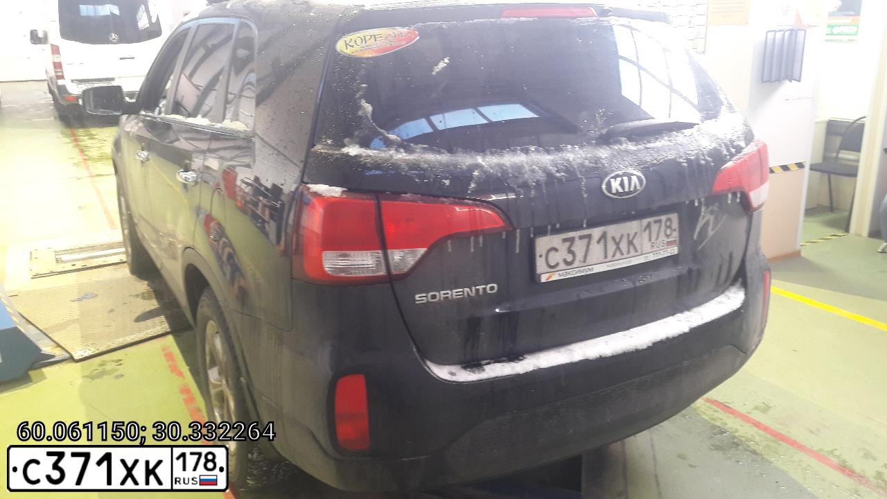 Фото автомобиля KIA SORENTO, 2014 — госномер С371ХК178. Цвет: ЧЕРНЫЙ