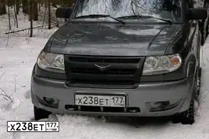 Фото автомобиля UAZ Z 3163 PATRIOT, 2006 — госномер В680ХМ799. Цвет: ОЗЕРО ТАХО МЕТАЛЛИК