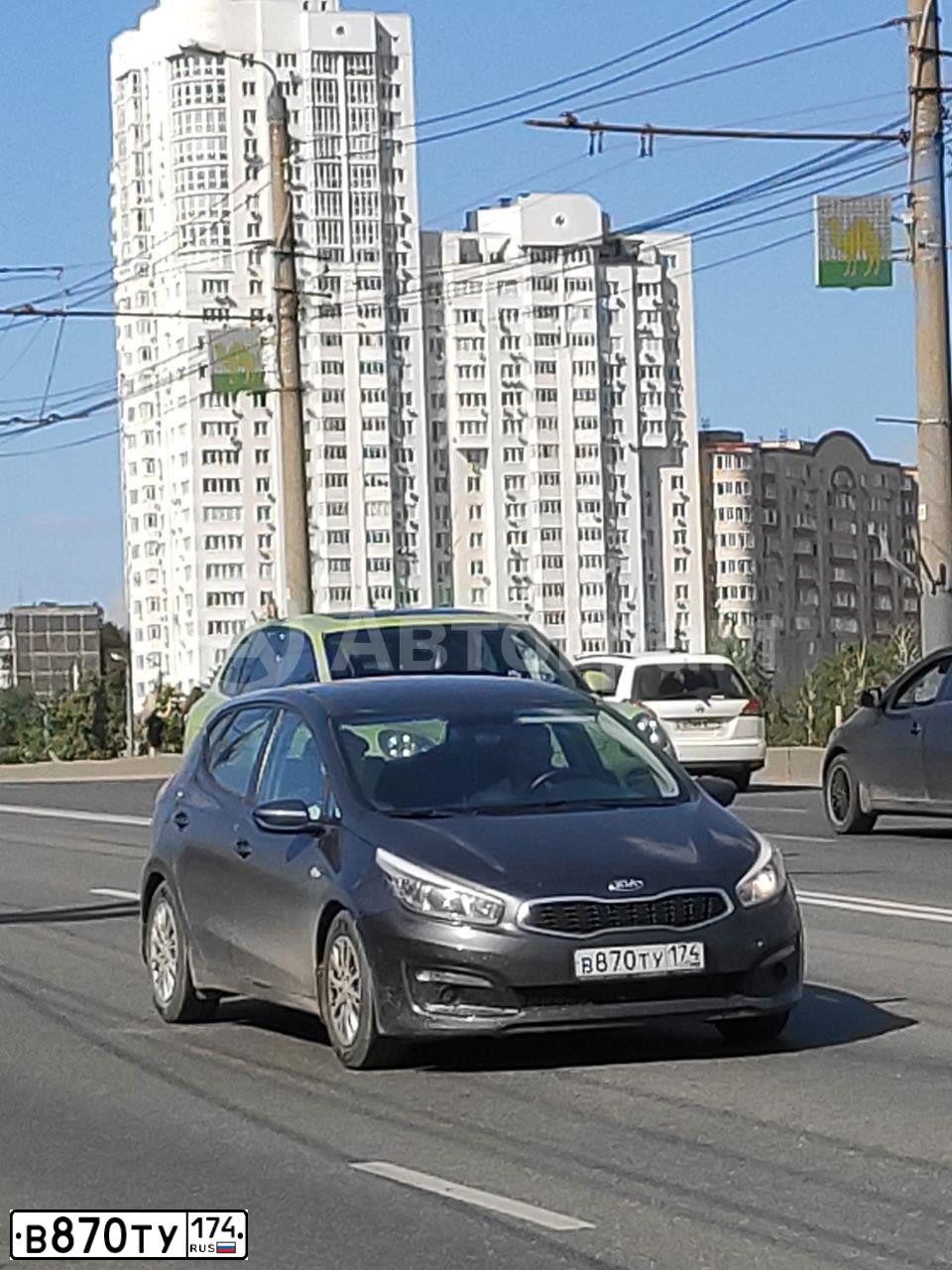 Фото автомобиля HYUNDAI CRETA, 2016 — госномер В870ТУ174. Цвет: Серый