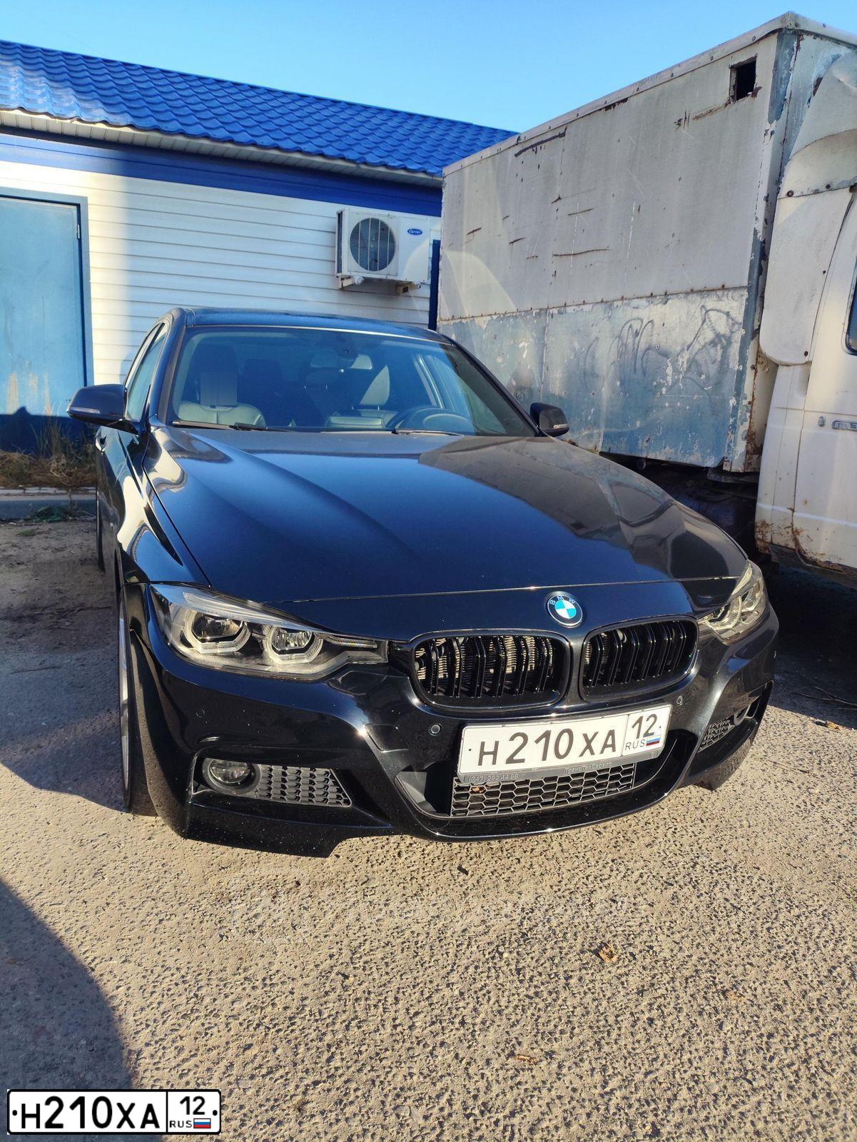 Фото автомобиля BMW SERIE 3, 2018 — госномер Х210НА12. Цвет: ЧЕРНЫЙ