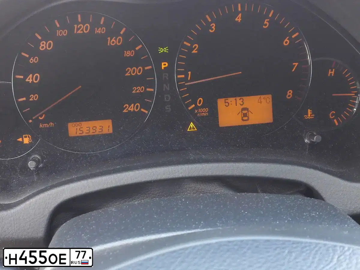 Фото автомобиля TOYOTA AVENSIS, 2008 — госномер Т610ВЕ799. Цвет: СВЕТЛО-ОЛИВКОВЫЙ