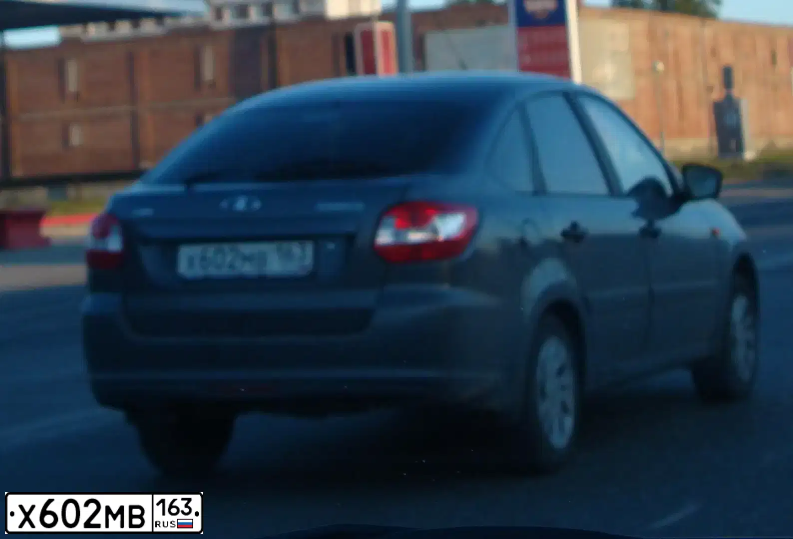 Фото автомобиля LADA 2191 GRANTA, 2016 — госномер Х602МВ163. Цвет: СЕРЕБРИСТО-ТЕМНО-СЕРЫЙ