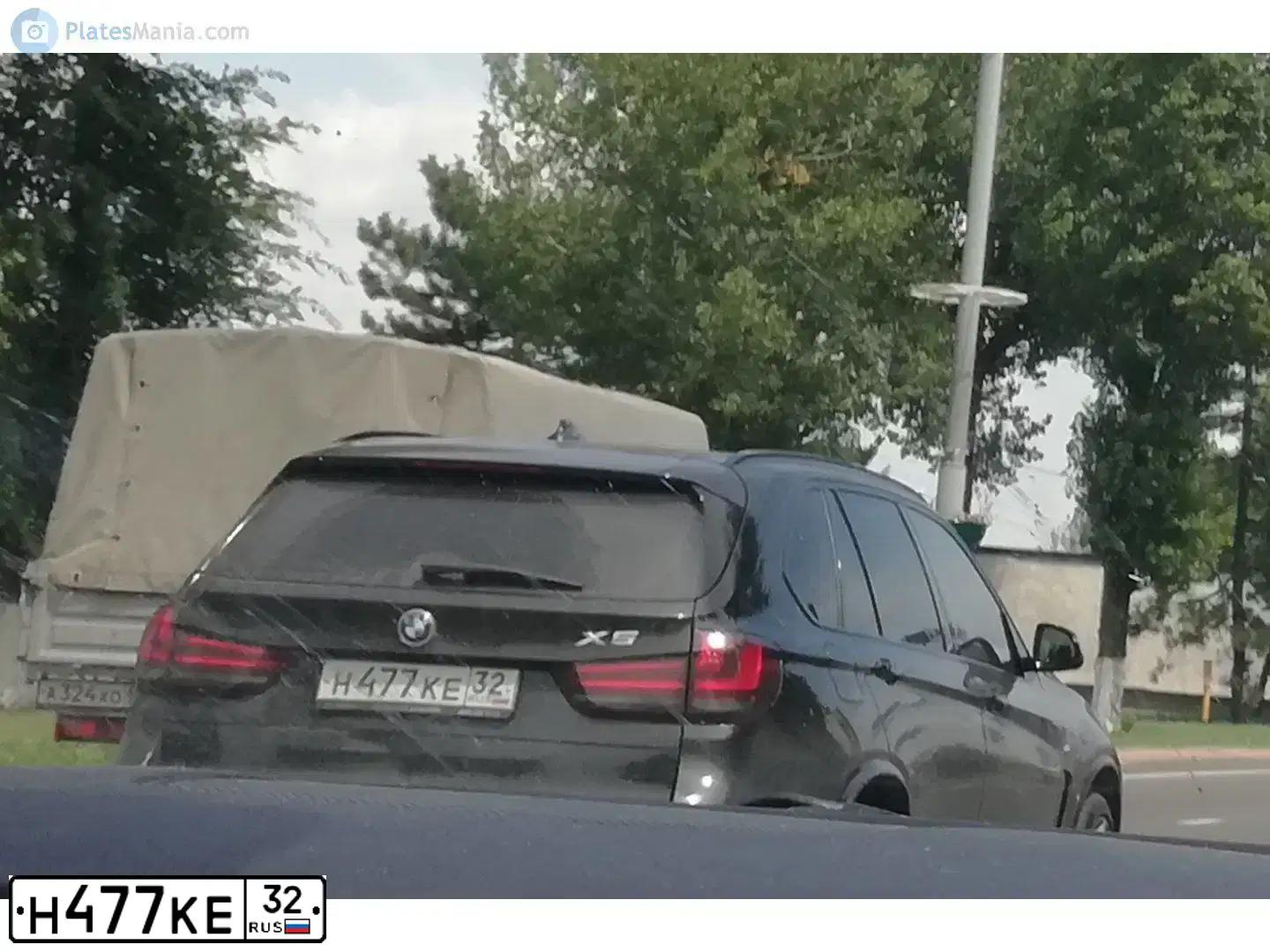 Фото автомобиля BMW X5, 2017 — госномер Н002АЕ761. Цвет: ЧЕРНЫЙ