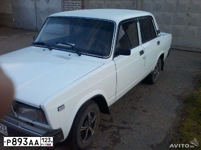 Фото автомобиля LADA 2107, 2007 — госномер Р893АА123. Цвет: ЯРКО-БЕЛЫЙ