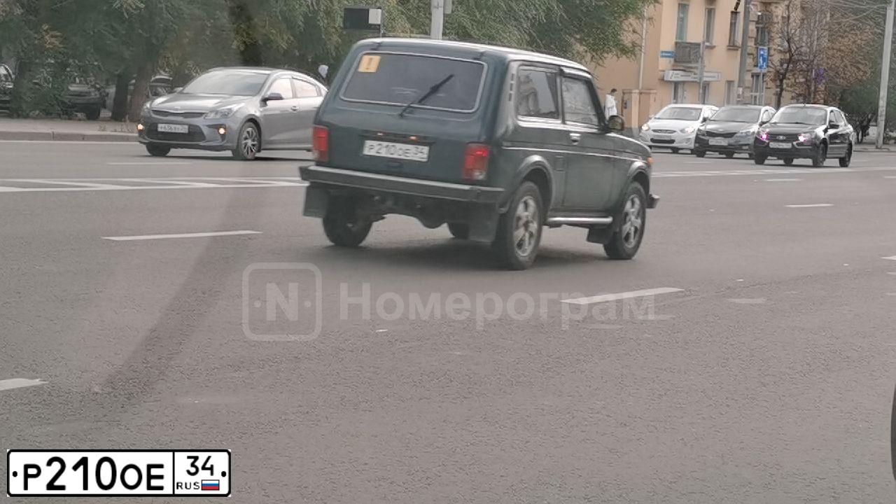 Фото автомобиля LADA NIVA, 2004 — госномер Н137КМ134