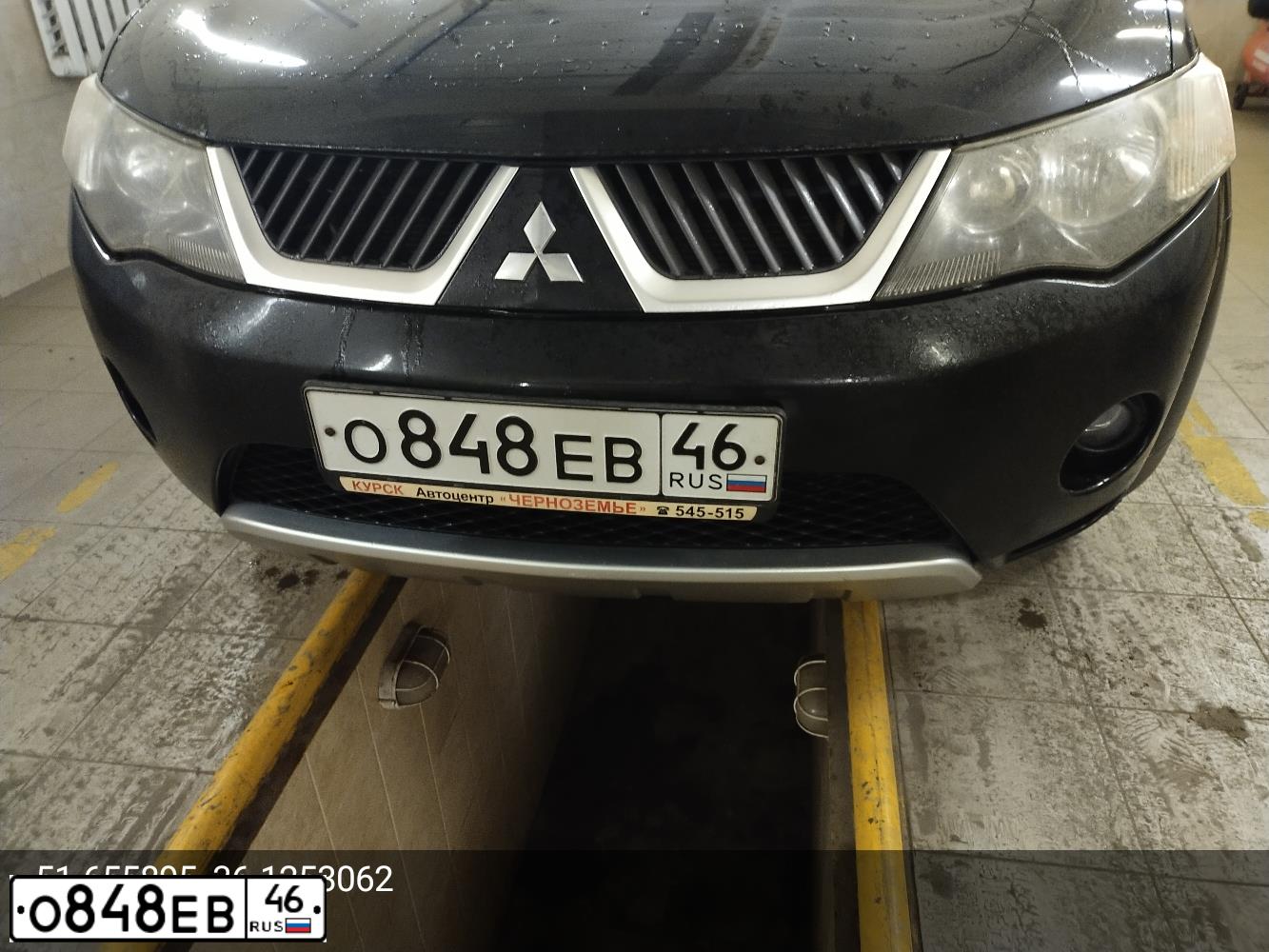 Фото автомобиля MITSUBISHI OUTLANDER, 2008 — госномер А222НУ199. Цвет: ЧЕРНЫЙ