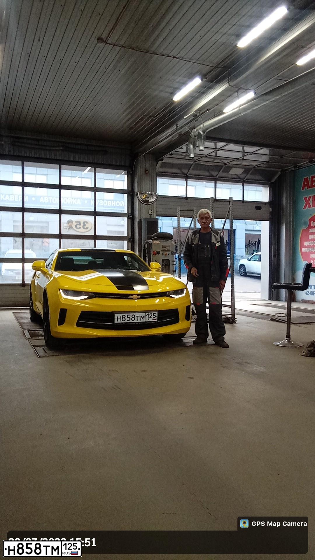 Фото автомобиля CHEVROLET CAMARO, 2016 — госномер Н333РР777. Цвет: ЖЁЛТЫЙ