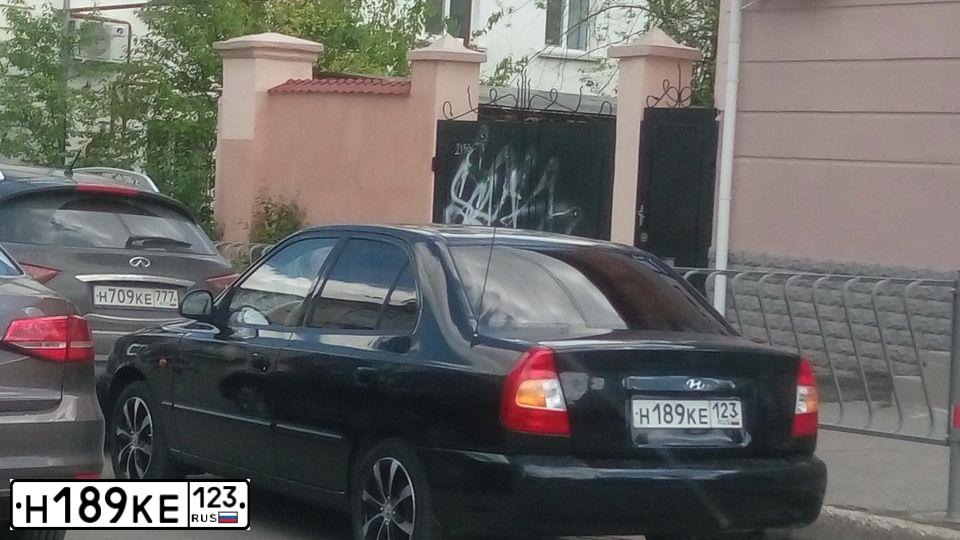 Фото автомобиля TAGAZ ACCENT, 2010 — госномер М494КК761. Цвет: ЧЕРНЫЙ