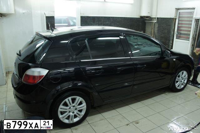 Фото автомобиля OPEL ASTRA, 2007 — госномер С970МО190. Цвет: ЧЕРНЫЙ