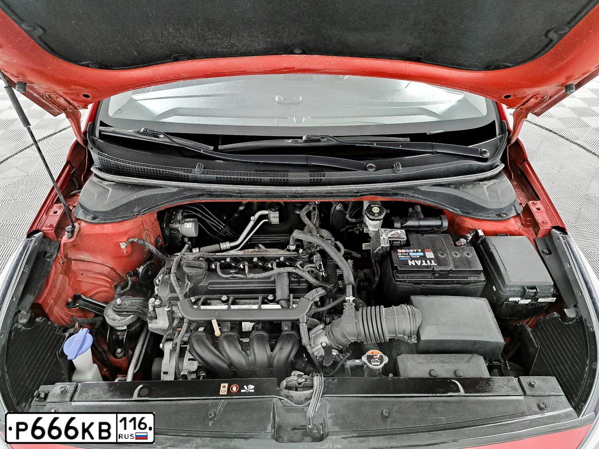 Фото автомобиля HYUNDAI SOLARIS, 2019 — госномер М526МК716. Цвет: Красный