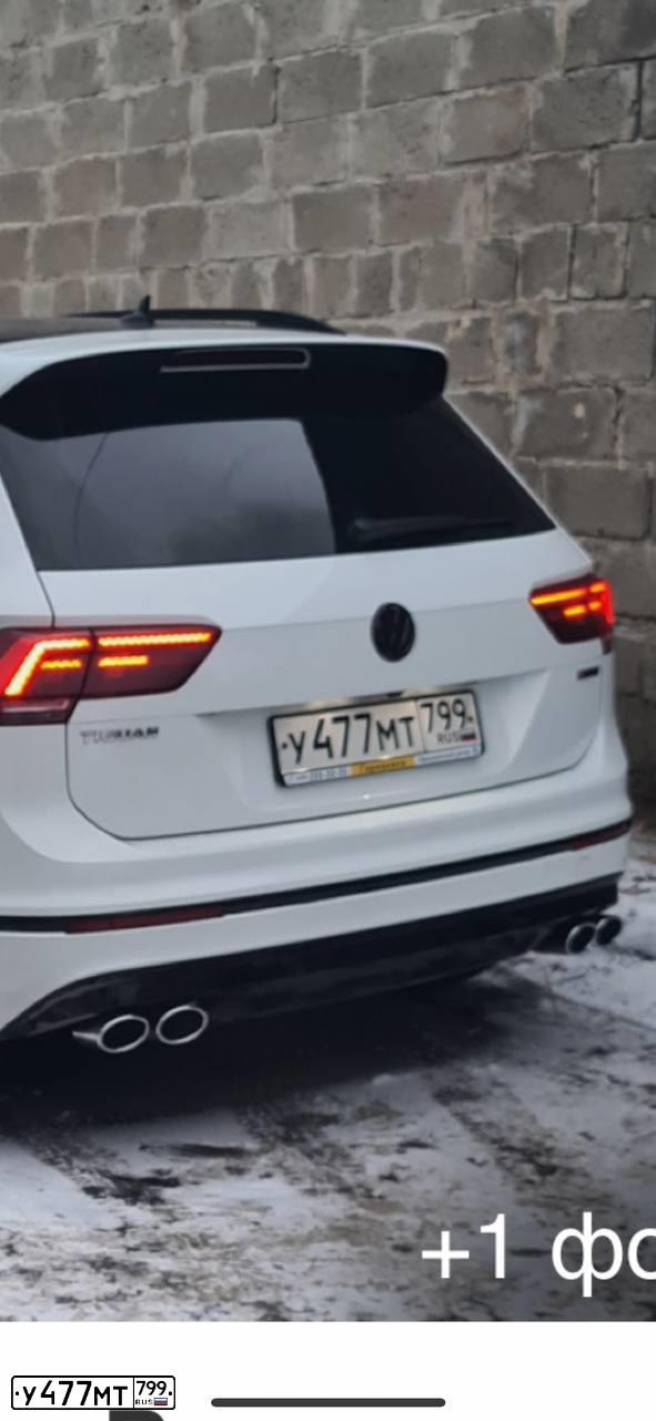Фото автомобиля VOLKSWAGEN TIGUAN, 2018 — госномер У477МТ799. Цвет: БЕЛЫЙ