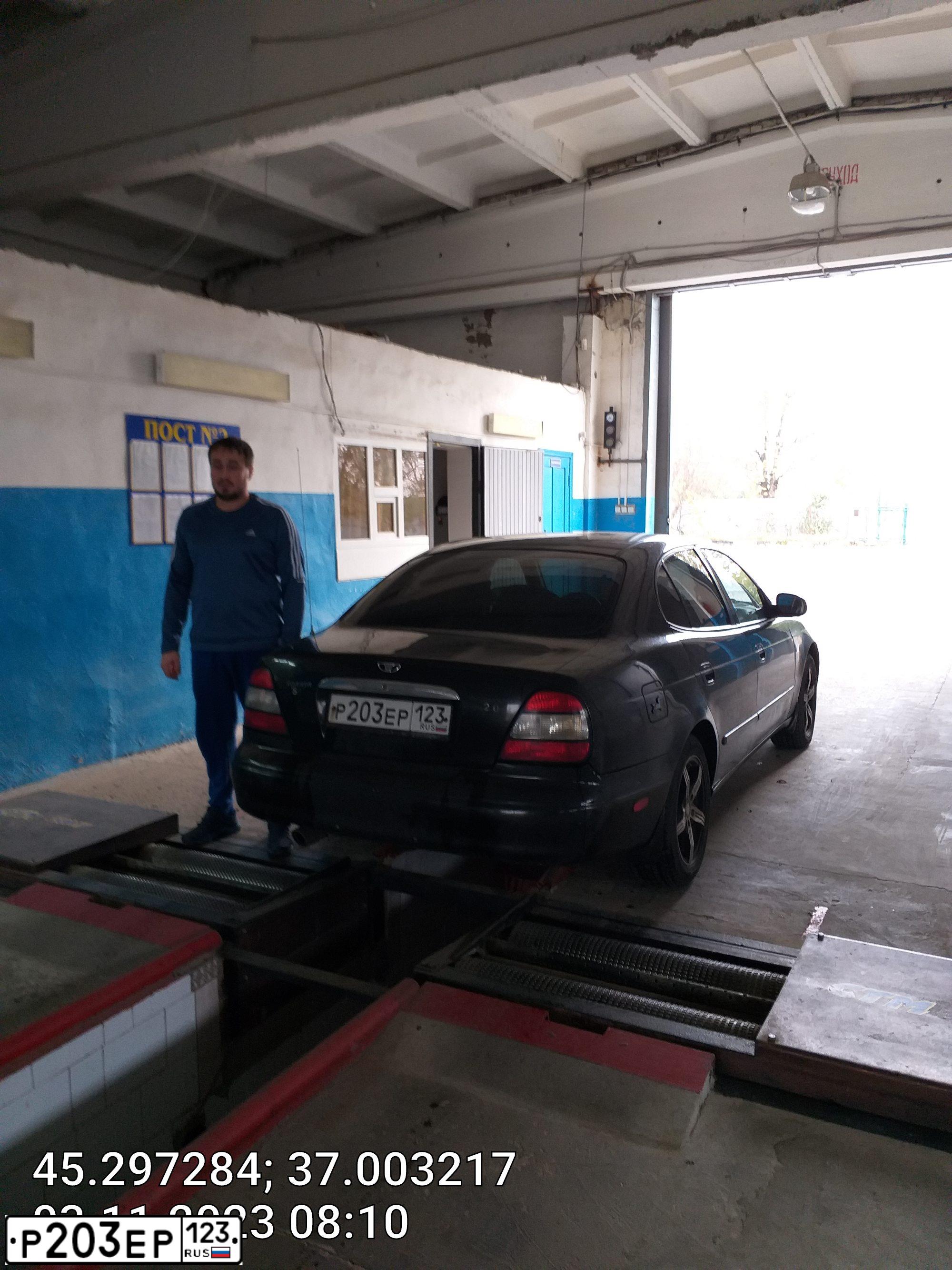 Фото автомобиля DAEWOO LEGANZA, 2000 — госномер О232КК761. Цвет: ЧЕРНЫЙ